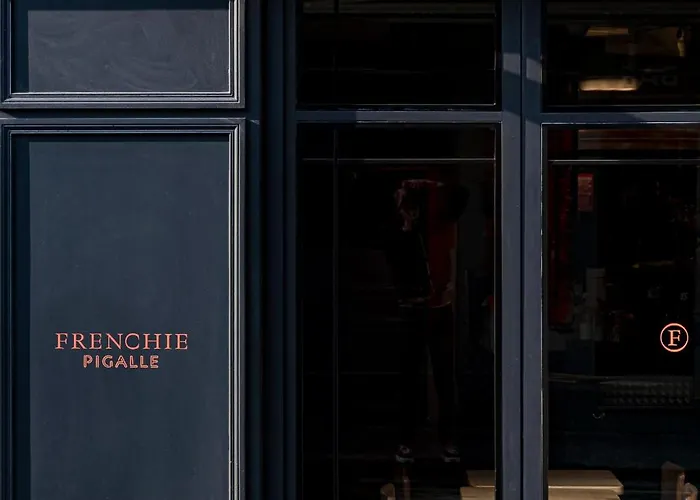 Отель Grand Pigalle Experimental Париж