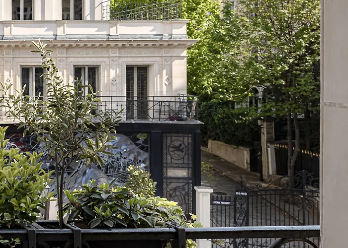 Grand Pigalle Experimental Отель 4*